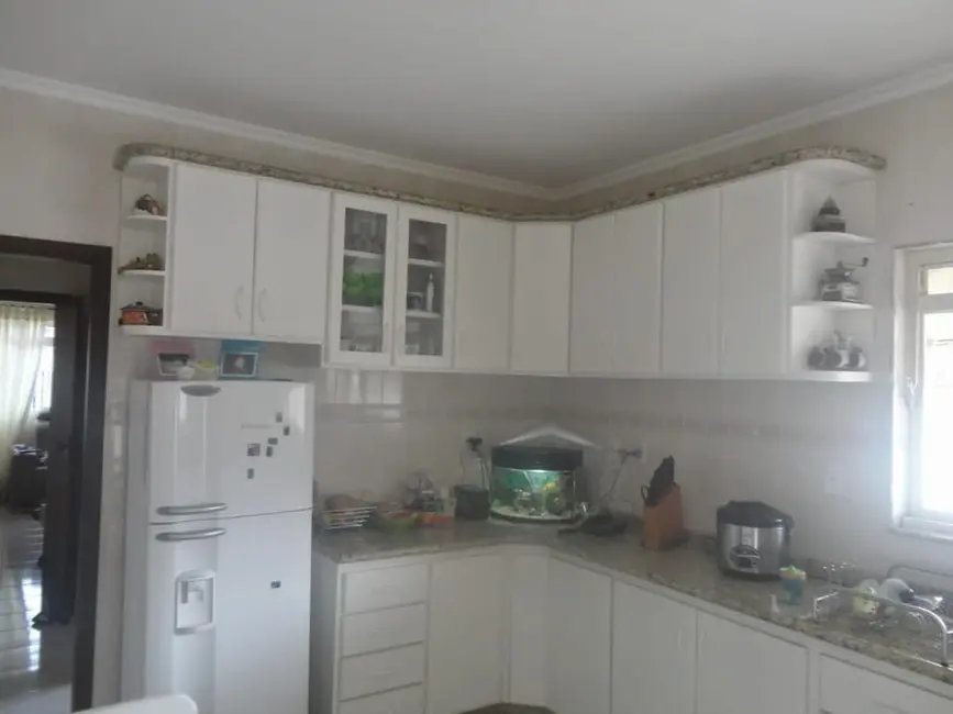 Foto 3 de Casa com 2 quartos à venda, 300m2 em Centro, Tremembe - SP