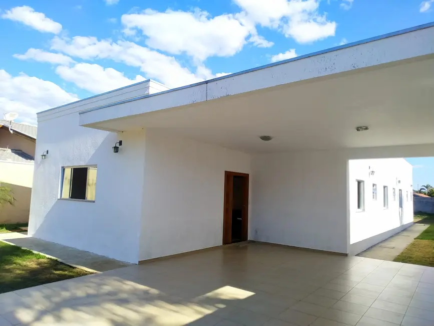 Foto 2 de Sobrado com 4 quartos à venda, 210m2 em Quiririm, Taubate - SP