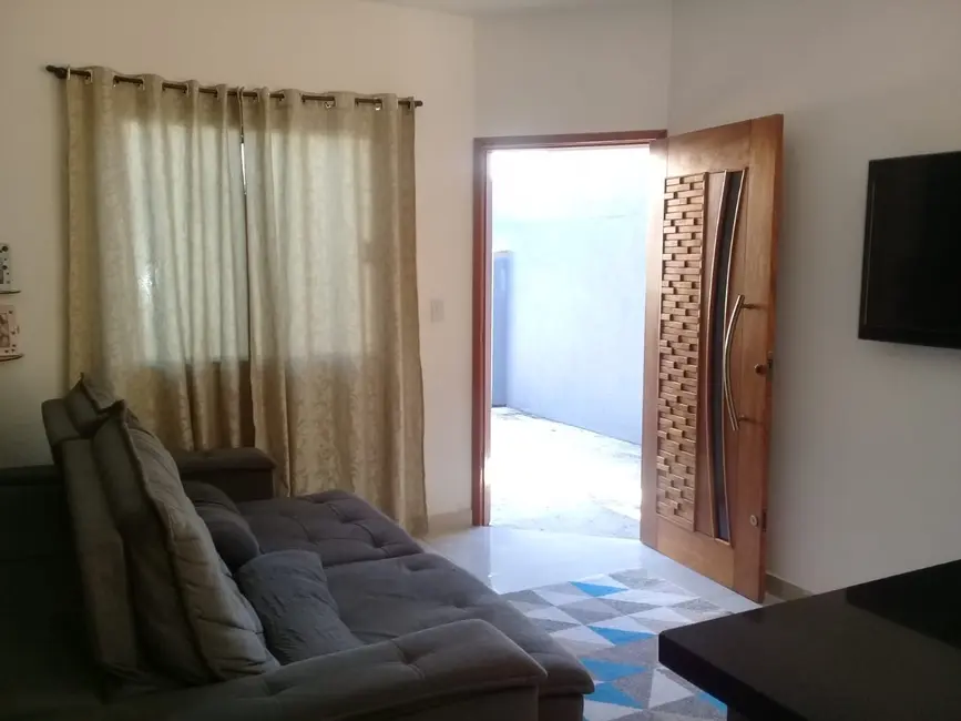 Foto 1 de Sobrado com 3 quartos à venda, 225m2 em Pindamonhangaba - SP