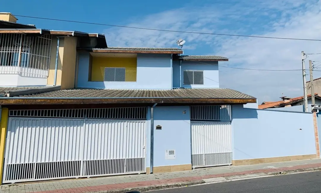 Foto 5 de Casa com 2 quartos à venda, 144m2 em Jardim Gurilândia, Taubate - SP