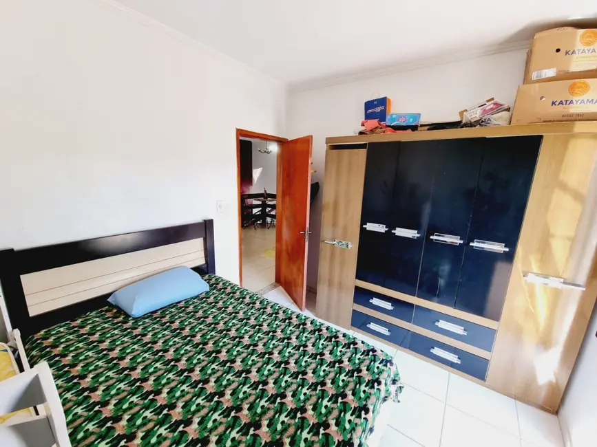 Foto 2 de Sobrado com 3 quartos à venda, 230m2 em Campos Elíseos, Taubate - SP