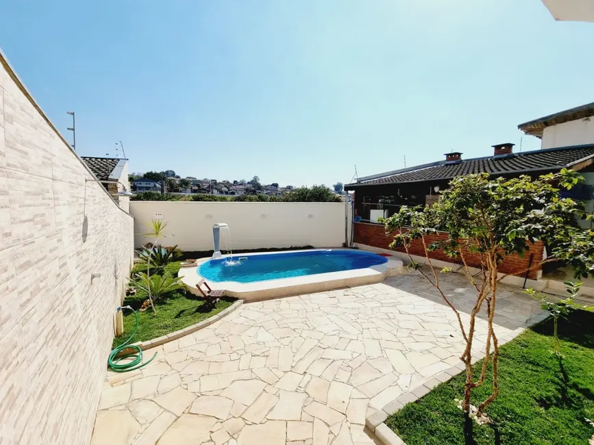 Foto 6 de Sobrado com 3 quartos à venda, 230m2 em Campos Elíseos, Taubate - SP