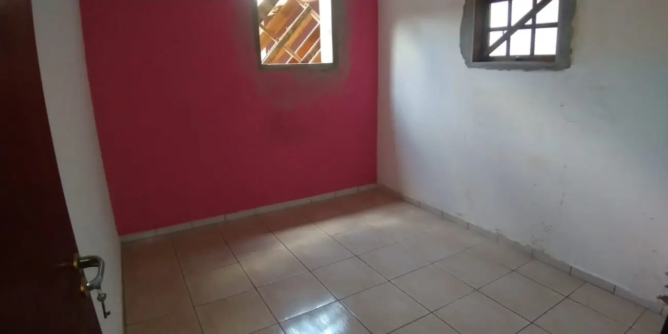 Foto 5 de Casa com 4 quartos à venda, 170m2 em Parque São Domingos, Pindamonhangaba - SP