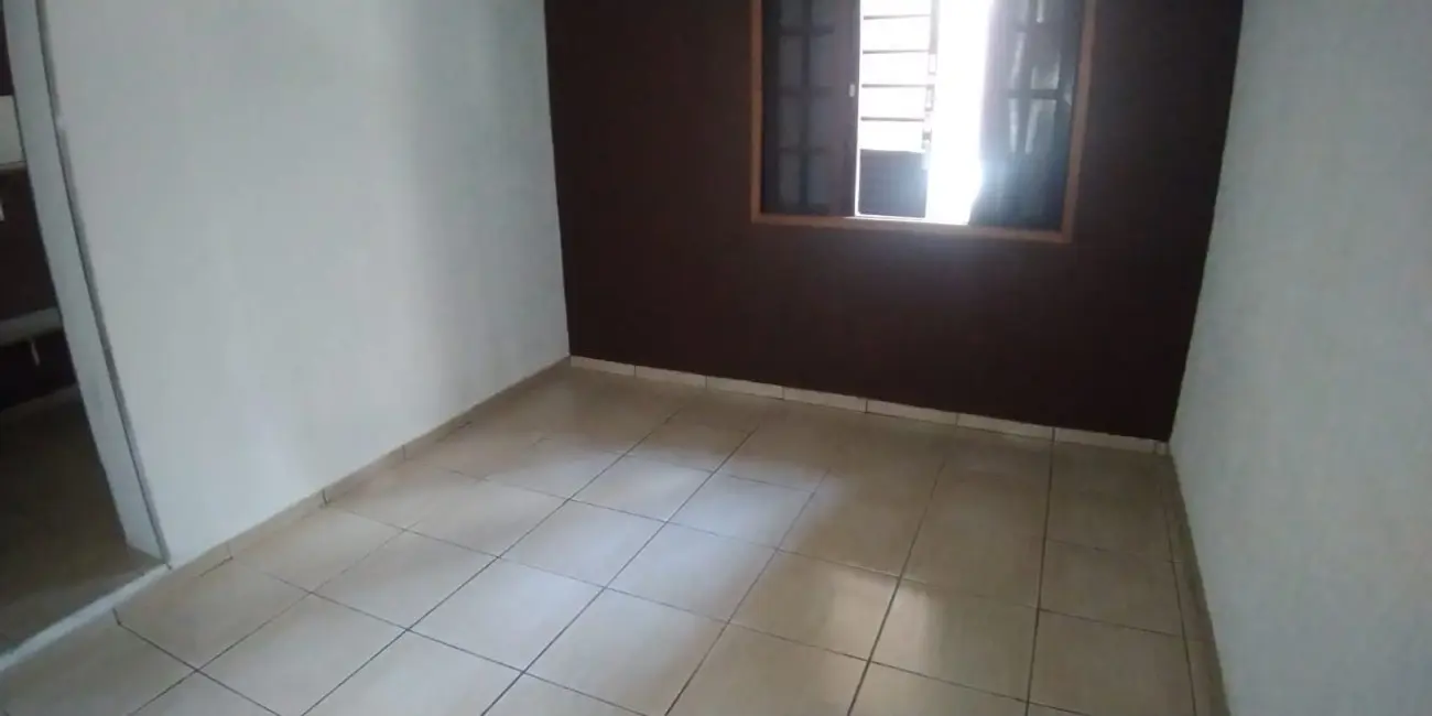 Foto 3 de Casa com 4 quartos à venda, 170m2 em Parque São Domingos, Pindamonhangaba - SP