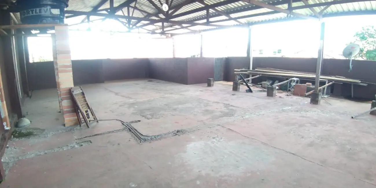 Foto 6 de Casa com 4 quartos à venda, 170m2 em Parque São Domingos, Pindamonhangaba - SP