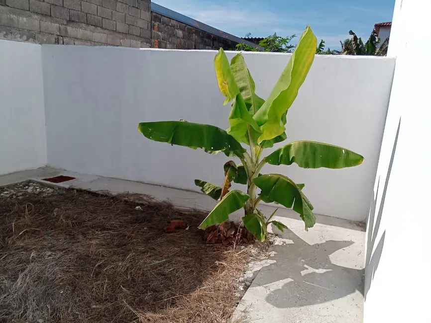 Foto 2 de Casa com 2 quartos à venda, 60m2 em Conjunto Residencial Araretama, Pindamonhangaba - SP