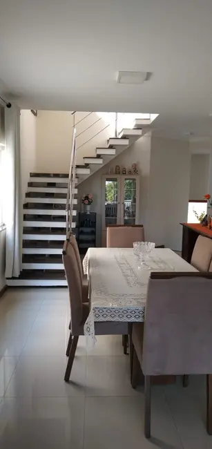 Foto 3 de Sobrado com 4 quartos à venda, 360m2 em Jardim Independência, Taubate - SP