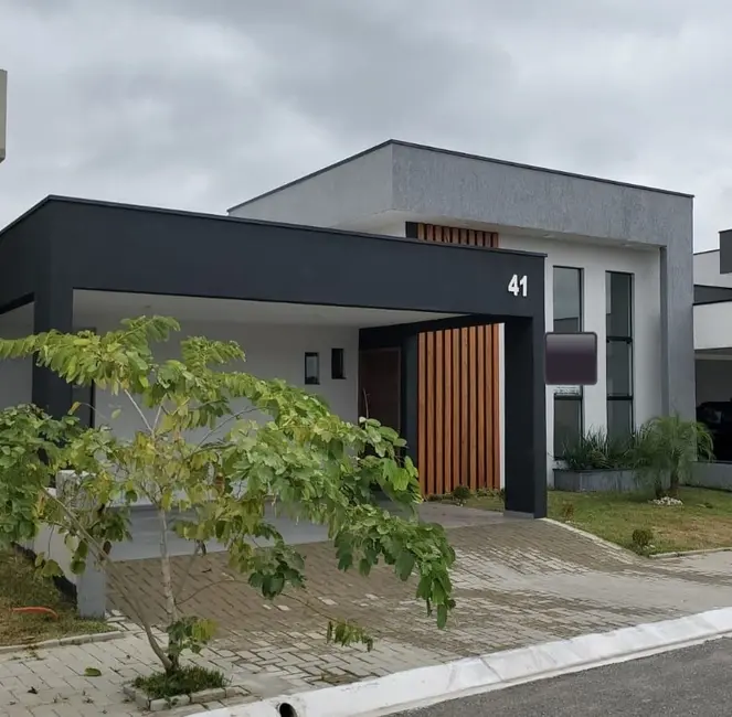 Foto 1 de Casa de Condomínio com 3 quartos à venda, 150m2 em Centro, Tremembe - SP