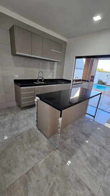 Foto 4 de Casa de Condomínio com 3 quartos à venda, 150m2 em Centro, Tremembe - SP