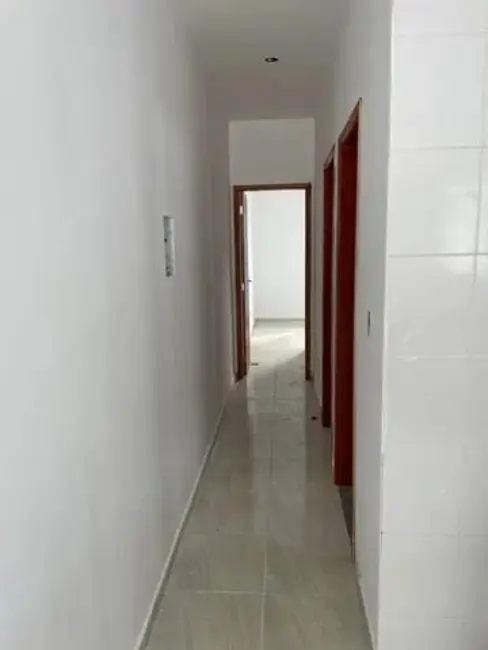 Foto 9 de Casa com 2 quartos à venda, 75m2 em Residencial Estoril, Taubate - SP