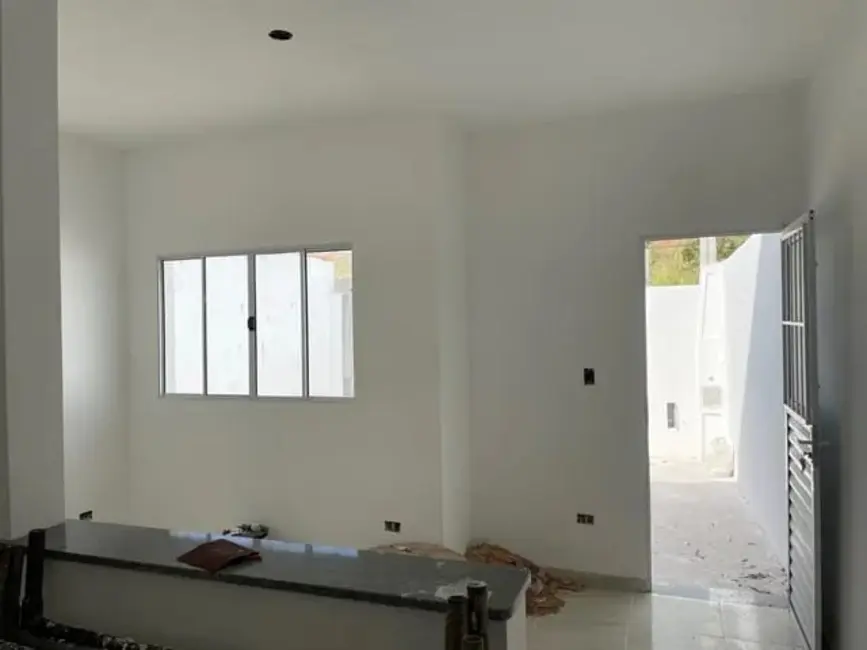 Foto 6 de Casa com 2 quartos à venda, 75m2 em Residencial Estoril, Taubate - SP