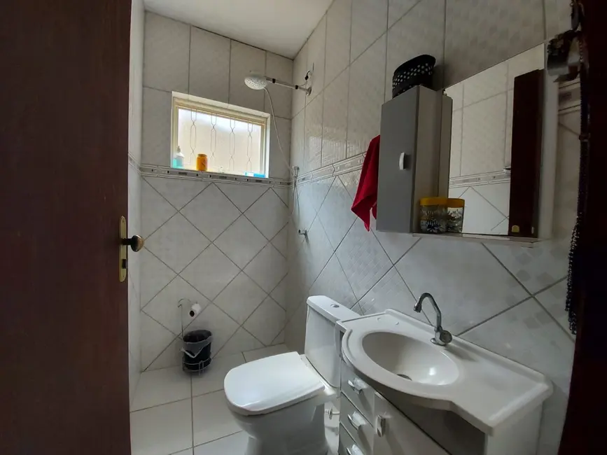 Foto 9 de Casa com 3 quartos à venda, 200m2 em Pindamonhangaba - SP