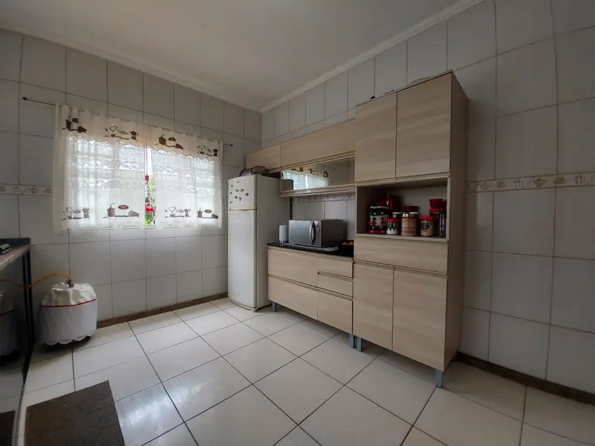 Foto 6 de Casa com 3 quartos à venda, 200m2 em Pindamonhangaba - SP