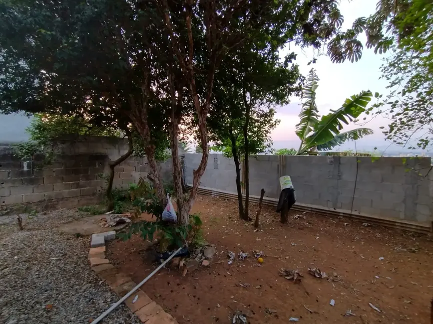 Foto 2 de Casa com 2 quartos à venda, 70m2 em Alto São Pedro, Taubate - SP