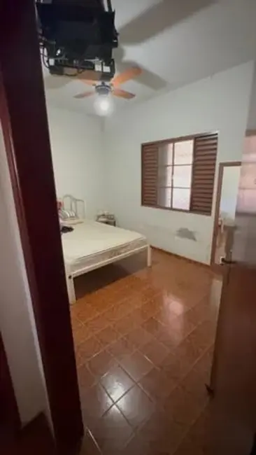 Foto 5 de Casa com 2 quartos à venda, 90m2 em Centro, Taubate - SP