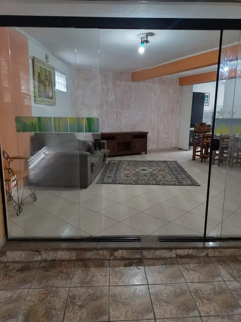 Foto 8 de Casa com 5 quartos à venda, 175m2 em Pindamonhangaba - SP