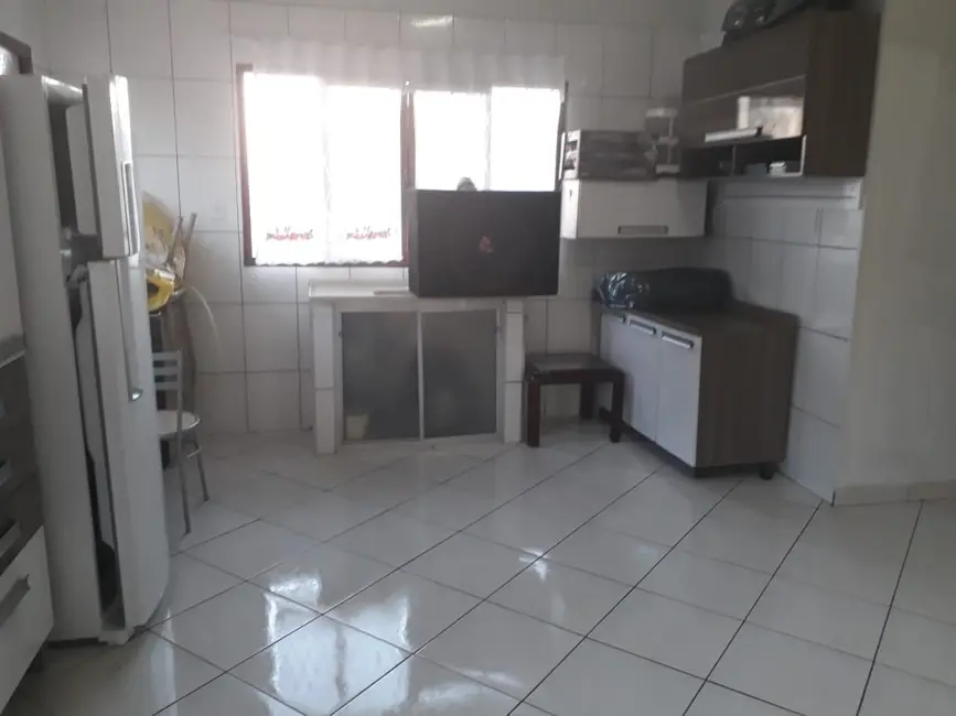 Foto 9 de Sobrado com 4 quartos à venda, 140m2 em Mombaça, Pindamonhangaba - SP