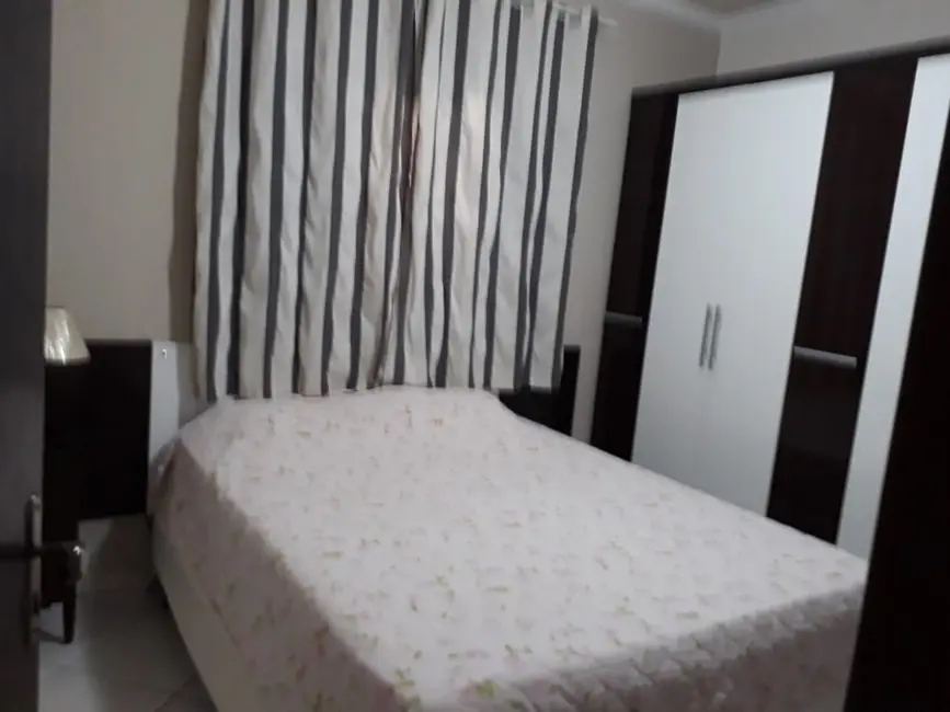 Foto 1 de Sobrado com 4 quartos à venda, 140m2 em Mombaça, Pindamonhangaba - SP