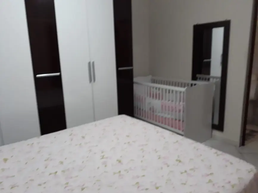 Foto 6 de Sobrado com 4 quartos à venda, 140m2 em Mombaça, Pindamonhangaba - SP