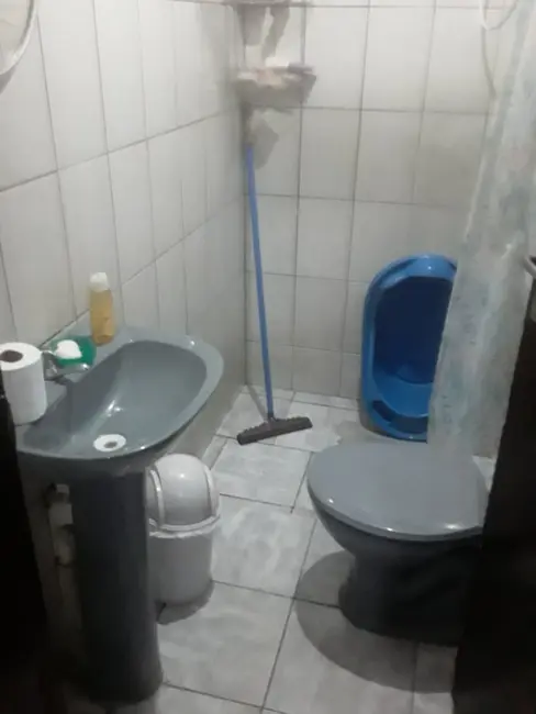 Foto 2 de Casa com 2 quartos à venda, 64m2 em Castolira, Pindamonhangaba - SP