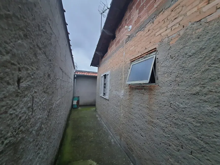 Foto 3 de Casa com 4 quartos à venda, 200m2 em Parque Aeroporto, Taubate - SP