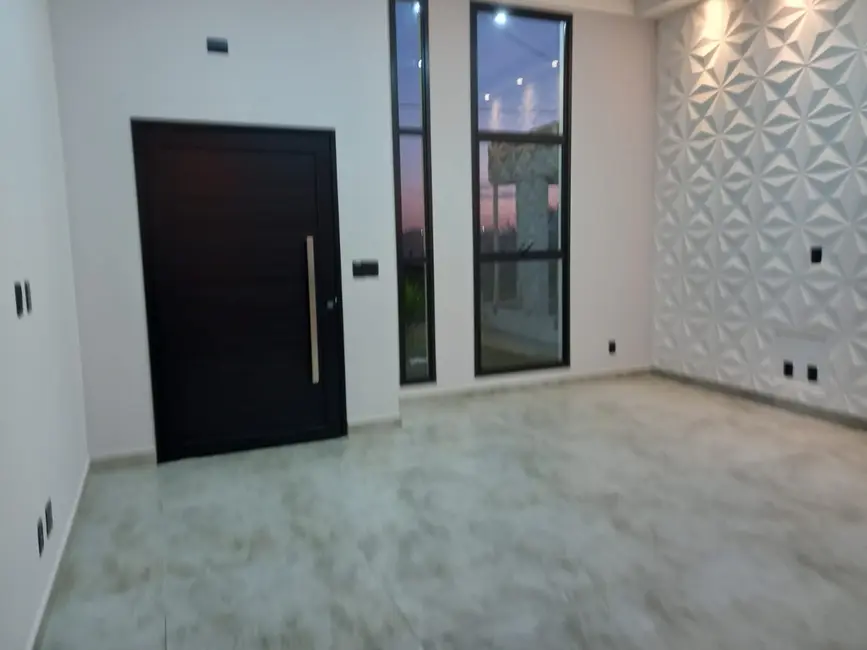 Foto 1 de Casa de Condomínio com 3 quartos à venda, 167m2 em Tremembe - SP