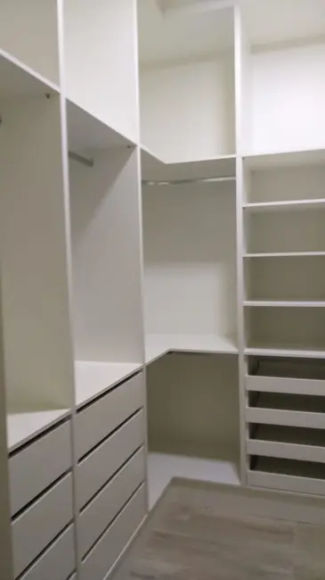 Casa de Condomínio com 3 quartos à venda, 167m2 em Tremembe - SP - imagem 4 Foto 4 de Casa de Condomínio com 3 quartos à venda, 167m2 em Tremembe - SP