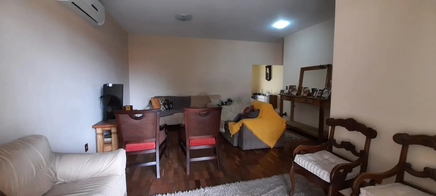 Foto 9 de Casa com 4 quartos à venda, 229m2 em Jardim Indepedência, Guaratingueta - SP