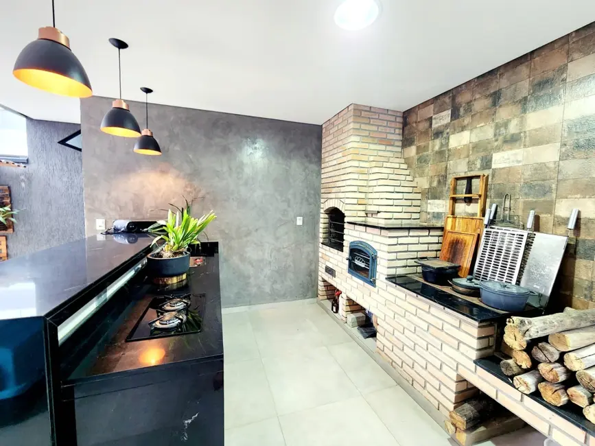 Foto 7 de Sobrado com 4 quartos à venda, 320m2 em Piracangaguá, Taubate - SP