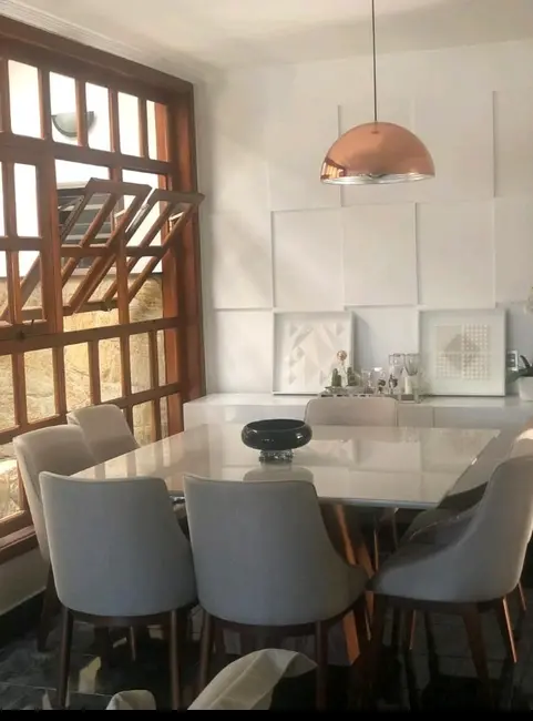 Casa com 3 quartos à venda, 250m2 em Aparecida - SP - imagem 4 Foto 4 de Casa com 3 quartos à venda, 250m2 em Aparecida - SP