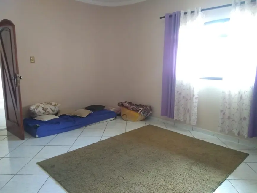 Foto 4 de Casa com 3 quartos à venda, 140m2 em Vila Menino Jesus, Cacapava - SP