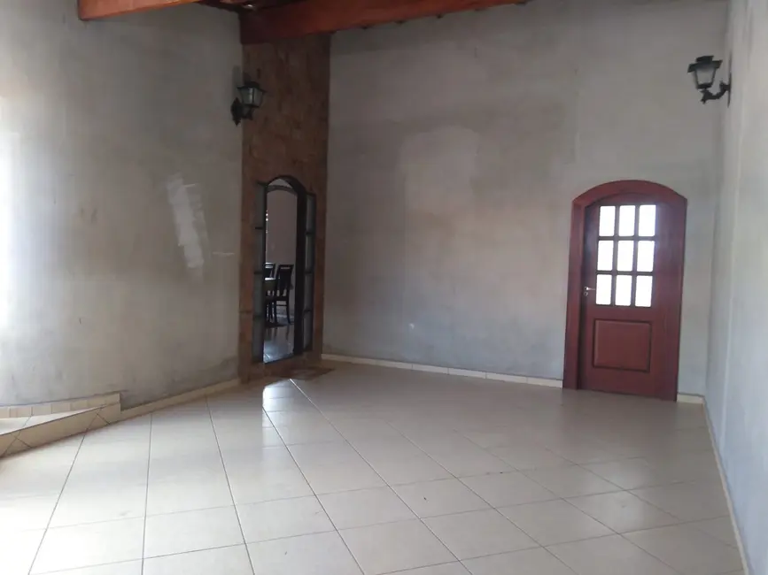 Foto 2 de Casa com 3 quartos à venda, 140m2 em Vila Menino Jesus, Cacapava - SP