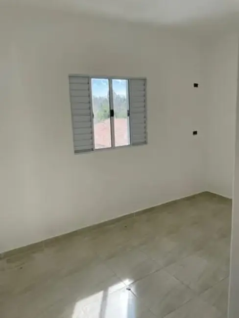 Foto 3 de Casa com 2 quartos à venda, 62m2 em Residencial Estoril, Taubate - SP
