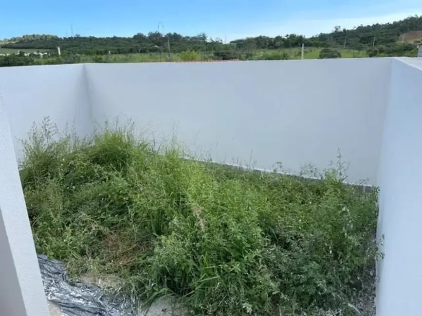 Foto 8 de Casa com 2 quartos à venda, 62m2 em Residencial Estoril, Taubate - SP