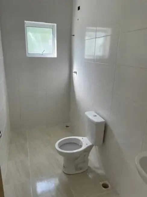 Foto 4 de Casa com 2 quartos à venda, 62m2 em Residencial Estoril, Taubate - SP