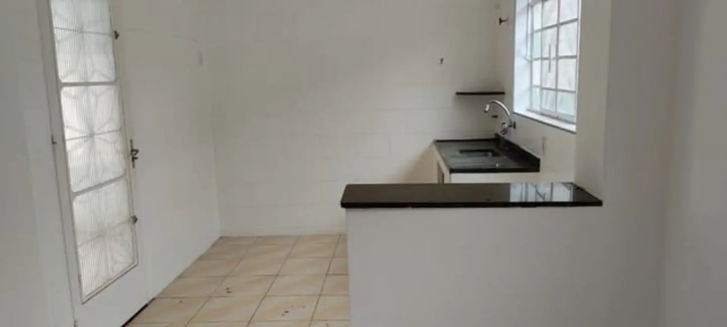 Foto 2 de Casa com 3 quartos à venda, 250m2 em Jardim Maria Augusta, Taubate - SP
