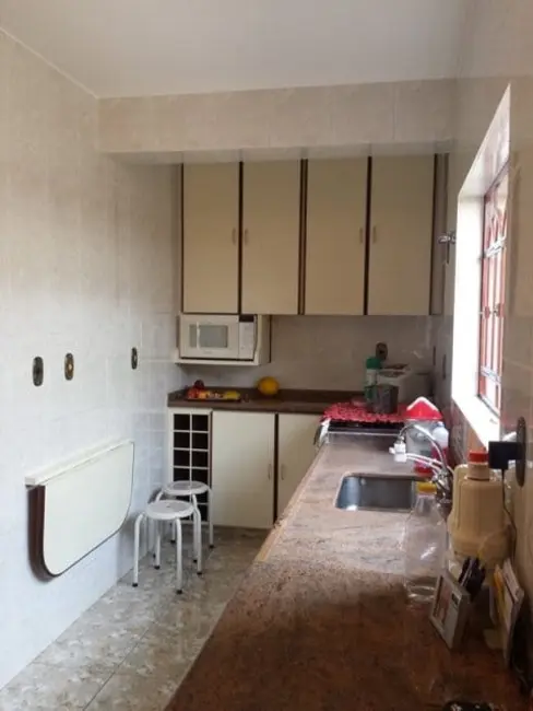 Foto 3 de Casa com 7 quartos à venda, 478m2 em São Benedito, Pindamonhangaba - SP