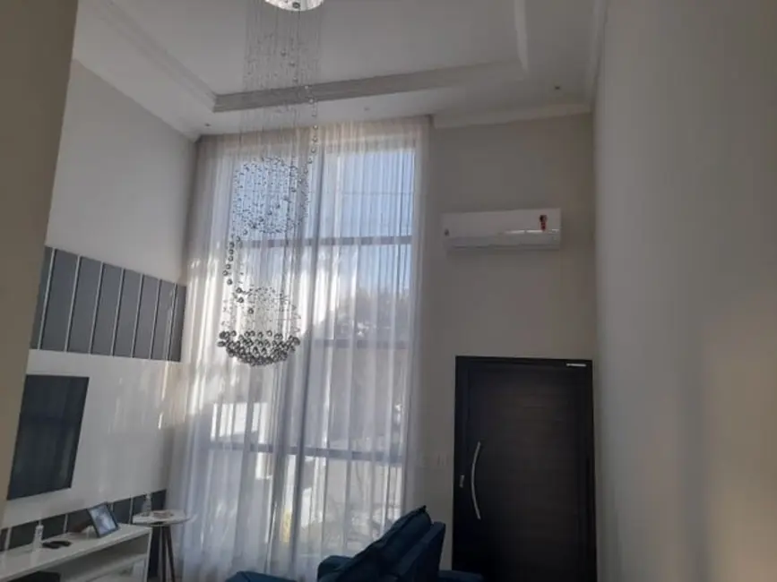 Foto 1 de Casa de Condomínio com 3 quartos à venda, 180m2 em Parque São Cristóvão, Taubate - SP