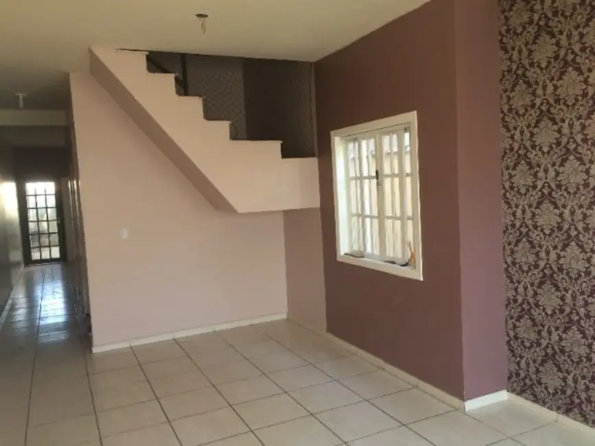 Foto 2 de Sobrado com 3 quartos à venda em Residencial Novo Horizonte, Taubate - SP