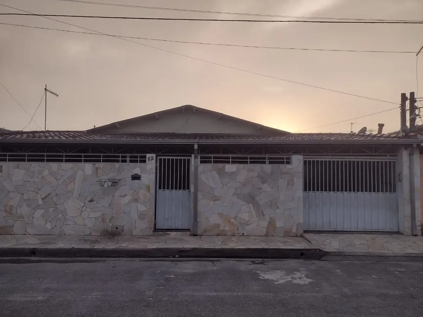 Foto 1 de Casa com 3 quartos à venda, 199m2 em Potim - SP