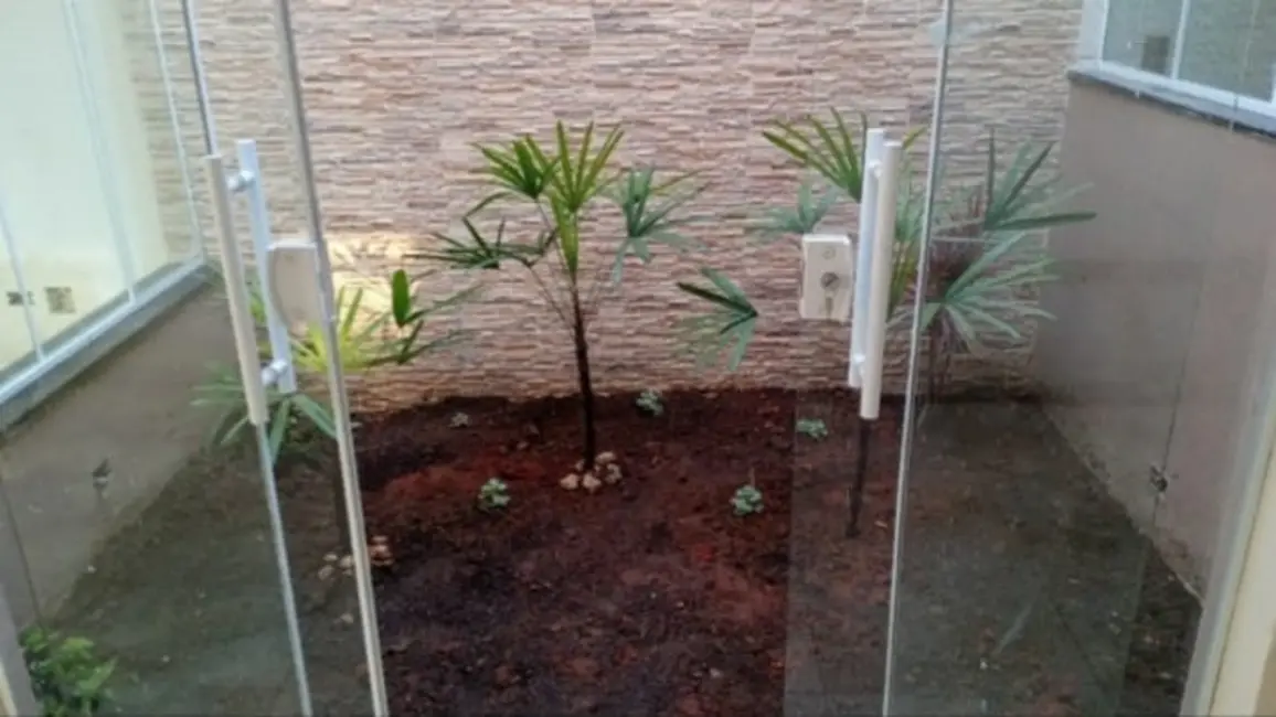 Foto 6 de Casa com 3 quartos à venda, 130m2 em Vitória Vale III, Pindamonhangaba - SP