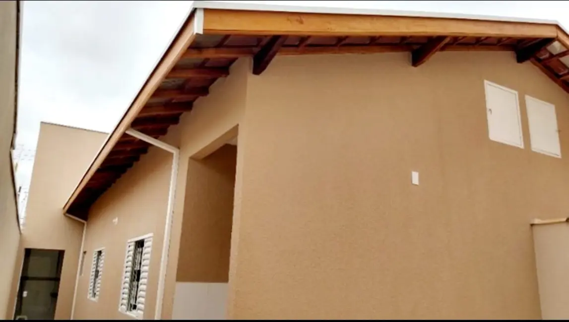 Foto 7 de Casa com 2 quartos à venda, 70m2 em Residencial Estoril, Taubate - SP