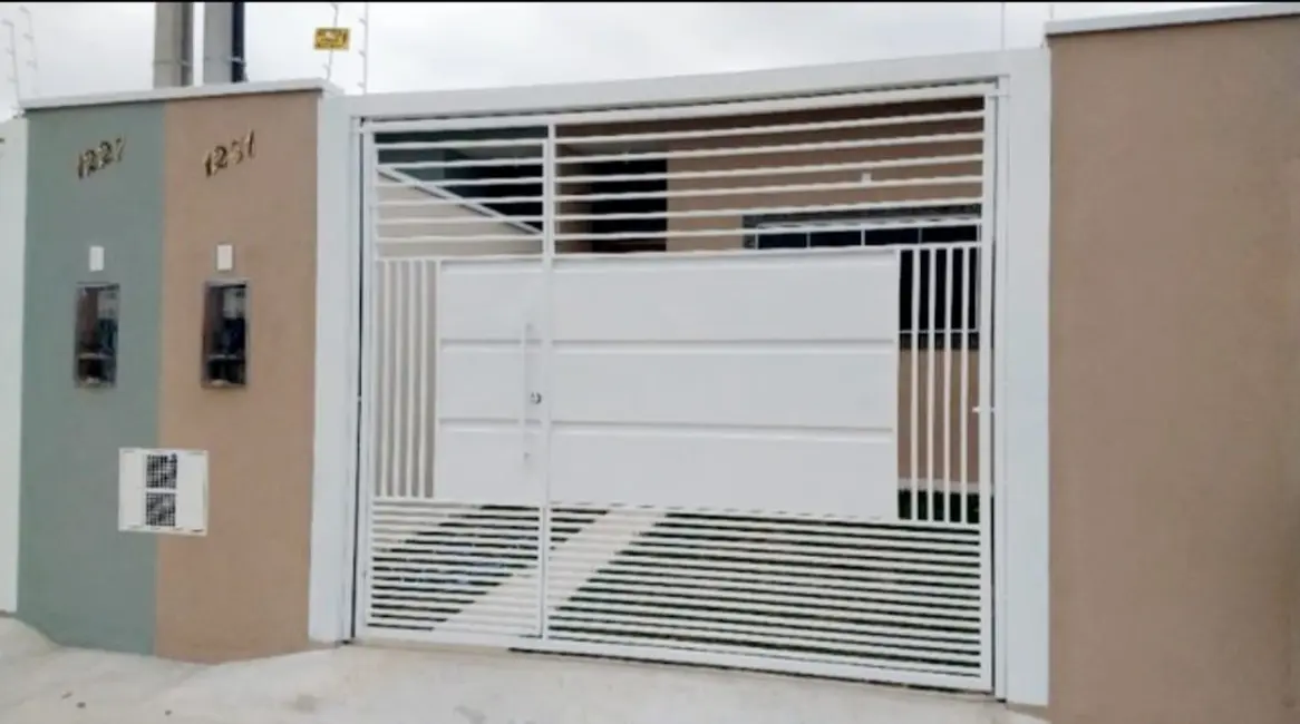 Foto 9 de Casa com 2 quartos à venda, 70m2 em Residencial Estoril, Taubate - SP