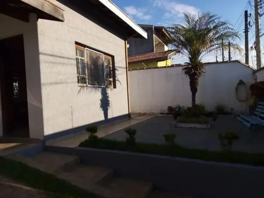 Foto 1 de Casa com 3 quartos à venda, 189m2 em Tremembe - SP