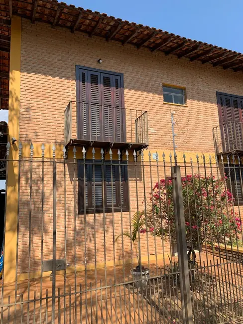 Foto 6 de Sobrado com 3 quartos à venda, 160m2 em São Benedito, Pindamonhangaba - SP