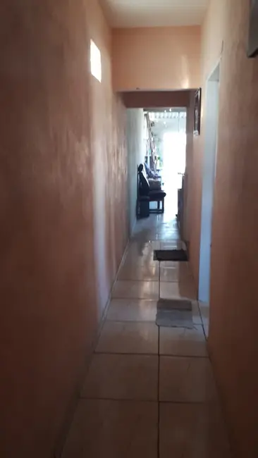 Foto 2 de Casa com 4 quartos à venda, 132m2 em Pindamonhangaba - SP