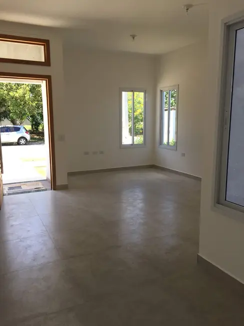 Foto 4 de Casa com 3 quartos à venda e para alugar, 165m2 em Jardim Campo Alegre, Pindamonhangaba - SP