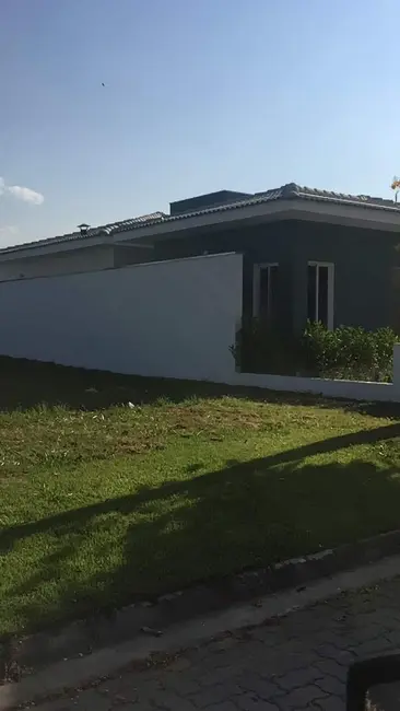 Foto 7 de Casa com 3 quartos à venda e para alugar, 165m2 em Jardim Campo Alegre, Pindamonhangaba - SP