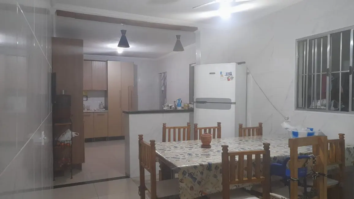 Foto 5 de Sobrado com 5 quartos à venda, 110m2 em Pindamonhangaba - SP