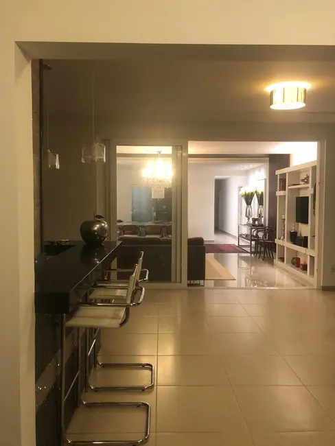 Foto 9 de Casa de Condomínio com 4 quartos à venda, 350m2 em Taubate - SP
